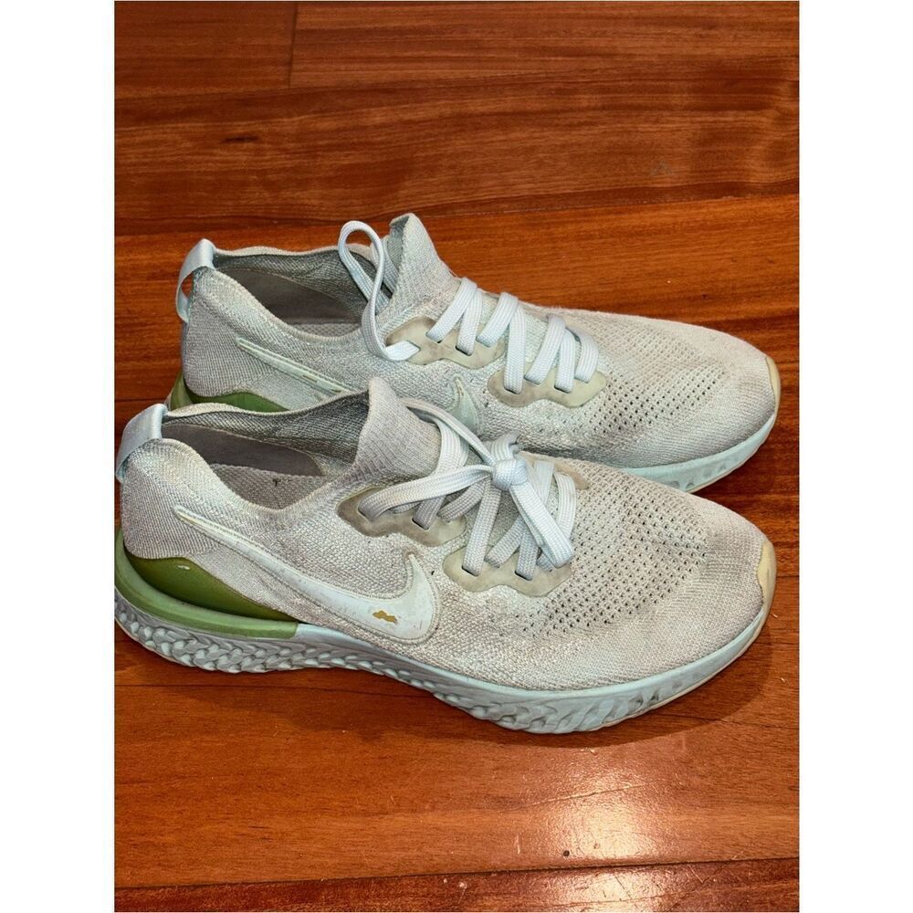 Nike Women's White Knit Running Athletic Sneakers with Olive Heel Size 8
